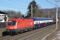 BB 1116 118 mit seltenen Gsten in Form von 2 unbeschrifteten SBB Doppelstockwagen knapp vor Salzburg Sd , Richtung Bischofshofen am 05.03.2013  