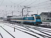 Die 183 002 bei der Bereitstellung des ALEX nach M�nchen am 20.02.2009 im Regensburger Hbf.