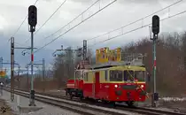 S� 911-308 f�hrt durch Maribor-Tabor Richtung Maribor Hauptbahnhof. /6.3.2013 