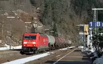 185 289-6 mit dem GC 61763 (Hausach-Rammelswiesen) in Triberg 8.3.13
