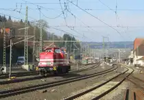 V100.04 der HGB durchf�hrt am 08. M�rz 2013 solo den Kronacher Bahnhof.