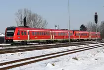 Der 612 580 in DT auf der RB von M�nchen nach Kempten in Kaufering am 04.03.2013
