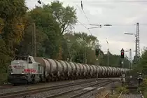 MKB V19 am 28.9.12 mit einem Kesselzug bei der Durchfahrt durch Ratingen-Lintorf.