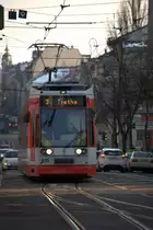 Halle, Reileck Bild 2:  TW 613   als Linie 3  auf der Fahrt nach Trotha
15.03.2013  16:46 Uhr
