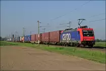 482.035 f�hrt am 19.08.12 mit einem Containerzug von Ebenfurth kommend Richtung Wien aus.