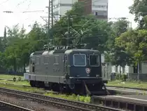 Die Re 11161 wartet am 11. August 2010 in Singen auf den EC aus Stuttgart um diesen nach Z�rich zu bringen.