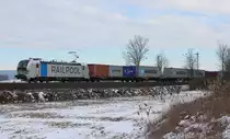 Am 13.M�rz 2013 war eine Railpool Vectron bei Elze (KBS 350) mit Containern auf dem Weg Richtung Norden.