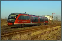 Ohne Halt durchfährt 642 189 der Elbe-Saale-Bahn als RB 27760 nach Haldensleben am 05.03.2013 den Bahnhof Barleben.
