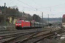 152 140-0 zieht am 17. M�rz 2013 den PKP Kohlezug durch Kronach.