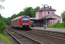 Bahnalltag in Mnchberg...

Es mssen ja nicht immer spektakulre Szenen bei tollem Wetter sein.

612 165 aus Neuenmarkt-Wirsberg beim Halt in Mnchberg (Oberfranken). Gleich geht es weiter nach Hof. Im Hintergrund wartet 628 245 auf Umsteiger nach Helmbrechts.

17 Mai 2011