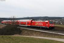 146 225-8  Baden-Wrttemberg erfahren  zieht zusammen mit 146 201 (am Zugende) den RE 19044 (Rottweil-Stuttgart). Aufgenommen am 16.03.2013. Wegen Verzgerung im Betriebsablauf hatte der Zug etwa 35 Minuten Versptung.