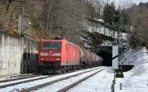 185 043-7 mit dem GC 61760 (Villingen(Schwarzw)-Karlsruhe Rheinbrcke Raffinerie)  bei Nubach 19.3.13