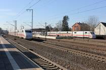 Zwei ICE in Rotenburg (Wmme). Der eine fhrt in Richtung Hamburg, der andere in Richtung Bremen. Aufgenommen am 5.3.2013.