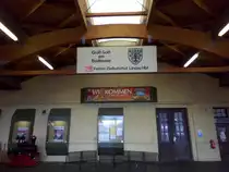 Nette Begr��ung f�r die Fahrg�ste im Lindauer Bahnhof am 09.03.2013.