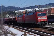 152 146 und eine Schwesterlok durchfahren am 16.03.2013 mit einem gemischten G�terzug den Bahnhof Pressig-Rothenkirchen in Richtung Kronach. 