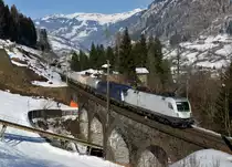 ES 64 U2 101 + 183 500 mit G 48888 am 02.03.2013 am Pyrkersh�he-Viadukt bei Bad Hofgastein.