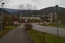 Bahn�bergang Friedrichsdorfer Landstra�e in Eberbach, hier kreuzt die Kbs 461 die L2311. 17.3.2013
