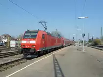146 109-4 mit einer RB von Neuenburg (Baden) nach Offenburg am 24.03.12 bei der Ausfahrt in M�llheim (Baden).