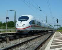 Ein unbekannter 406 der NS zusammen mit einer 403 Einheit am 28.05.12 bei der Durchfahrt durch Orschweier. 