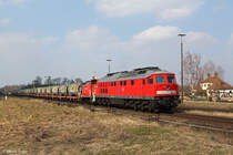 232 426 mit 363 713 im Schlepp und dem M�llzug 56709 nach Freilassing am 22.03.2013 in T��ling.