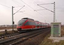 Unverhofft in meinem R�cken tauchte diese Dienstfahrt, ein Triebwagenzug bestehend aus dem 644 501 und dem 644 11 auf. Als ich eigentlich bei Allerheiligen wartend gen Nievenheim blickte was aus K�lner Richtung k�me. Freitag 22.3.2013