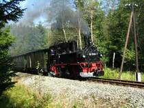 99 1568-7 am 19.09.2009 kurz vor dem Bahnhof Schl�ssel.