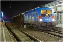 Nachtaufnahme vom �ltesten Werbeochsen, 1016 023  Kyoto  welcher mit 56503 von Wien Zvbf nach Villach Gvbf unterwegs war.
Knittelfeld 23.3.2013
