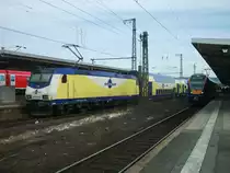 ME 146-02 mit ME 82826 nach Uelzen und zwei Cantus als CAN 24021 nach Hann M�nden und CAN24077 nach Bebra, stehen am 23. M�rz 2013 in G�ttingen.