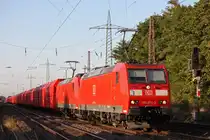 185 074 und eine weitere 185er zogen am 11.10.12 den  Projektzug Leiseres Rheintal  als Kohlezug von Oberhausen-West Ri.S�den.Hier bei der Durchfahrt durch Ratingen-Lintorf.