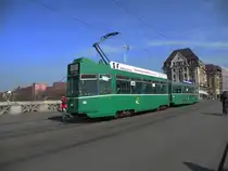 Als Dienstfahrt ist der Be 4/4 481 und der B 1485 S unterwegs. Er �berquert hier die Mittlere Rheinbr�cke. Die Aufnahme stammt vom 22.03.2013.