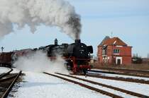 41 096 mit G�terzug am 23.03.2013 beim Dampflokfest in Stassfurt