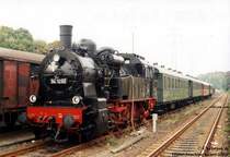 94 1292 anl�sslich einer Sonderfahrt 1998 in Remscheid Lennep beim Wasser fassen.