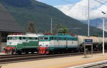 E645 021 und E 645 052 am 23-8-2006 im Bhf Tarvisio Boscoverde