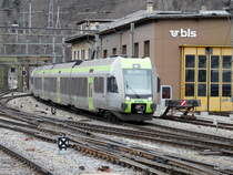 bls - Triebz�ge  L�tschberger  RABe 535 115 und RABe 535 114 bei der einfahrt im Bahnhof Brig am 24.03.2013