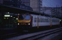 Am 9.8.1993 traf ich um 21.00 Uhr auf den in der Nummerfolge ersten Elektro-
triebwagen der Reihe 2000 der CFL hier im Hauptbahnhof von Luxembourg.