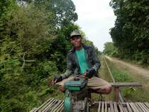 Unser 'Lokf�hrer' am 08.01.2013 bei Battambang.