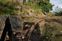 Die Spitzkehre mit Prellbock. Hier gibts bei den Fahrten jeweils ein Kopfmachen. W�hrend Streckenbegehung am 13. M�rz 2013, 16:58