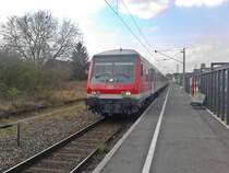 Freiburger Stw. 50 80 80-35 158-0 am 03.04.2012 mit Schublok 111 054 im Grenzbahnhof Neuenburg (Baden).