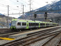bls - Triebz�ge L�tschberger RABe 535 114 und RABe 535 115 bei der ausfahrt aus dem Bahnhof Brig am 24.03.2013
