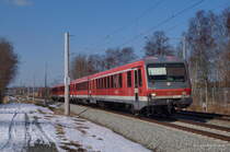 Ein St�ck weiter Richtung Ostsee in L�beck-D�nischburg sind 928 238 und 628 281 am 3.04.13 im RB-Pendel zwischen L�beck Hbf und L�beck-Travem�nde Strand unterwegs. Bald entsteht hier ein neuer Haltepunkt und rechts vom Zug der IKEA-Komplex.