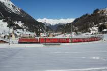 Ge 4/4 I 605 verl�sst am 03.02.2013 mit dem Schlittelzug nach Preda Berg�n.
