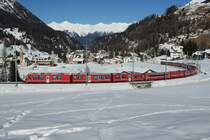 ABe 8/12 3509 befindet sich am 03.02.2013 ausgangs Berg�n.