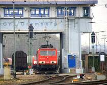 155 016-9 DB rangiert in K�ln-Gremberg bei Wolken am 3.4.2013.