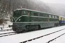 Bei heftigem Schneetreiben wartet �GEG 2050.05 am 31.M�rz 2013 mit der Nebenfahrt SR 14574 in Waldm�hle auf die Abfahrt nach Liesing. 

