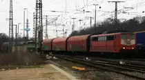 151 134-4 DB kommt aus Richtung K�ln-S�d mit einem Coilzug aus K�ln und f�hrt durch K�ln-Gremberg in Richtung Koblenz am Kalten 3.4.2013.