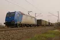 185 515-4 mit KLV-Zug hinter Riegel in Richtung Norden unterwegs. Aufgenommen 05.04.2013