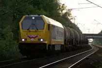 Die H.F. Wiebe 264 011 mit einem Gz Kesselwagen am 22.05.2012 in Dedensen/G�mmer.