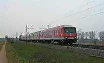 50 80 80-035 ___-_ zusammen mit 111 064 als RB nach Offenburg am 27.03.13 bei H�gelheim.