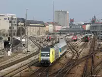 ER 20 007 verl�sst mit Alex 84150/84170 nach Oberstdorf/Lindau den M�nchener Hbf. Aufgenommen am 04.04.2013.