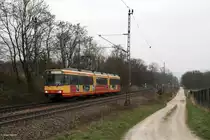 AVG ETW 825  Klinik am Stadtgarten  als S4 nach Karlsruhe Tullastra�e bei Rastatt-Niederb�hl. Aufgenommen am 27.03.2013.